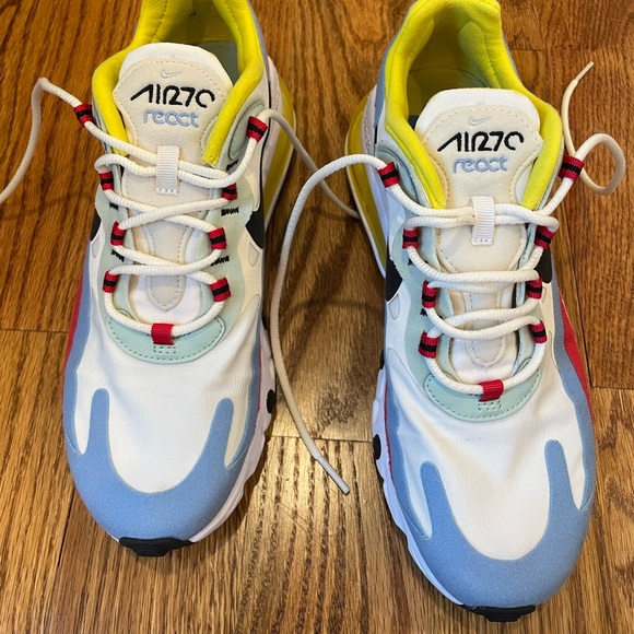 Nike Shoes - Nike AirMax 270 React